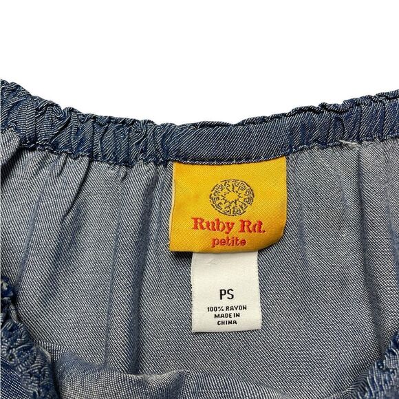 RUBY RD Blue Blouse with Red Embroidered Sleeves Size Small Petite - Picture 4 of 4